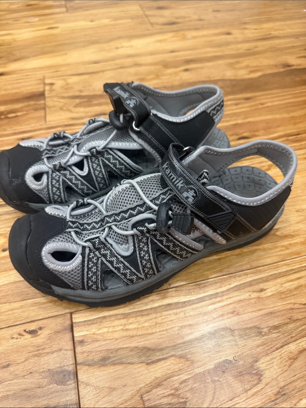 Kamik women’s' Gray and Black Water Shoes - Secure Hook & Toggle (never worn)